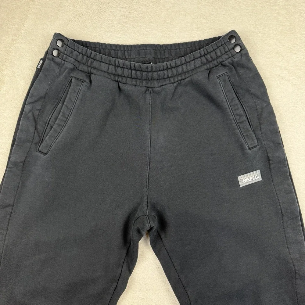 Nike Men's F.C. Fleece Jogger Soccer Pants Side Snaps‎ Black Size L, CV1488-010